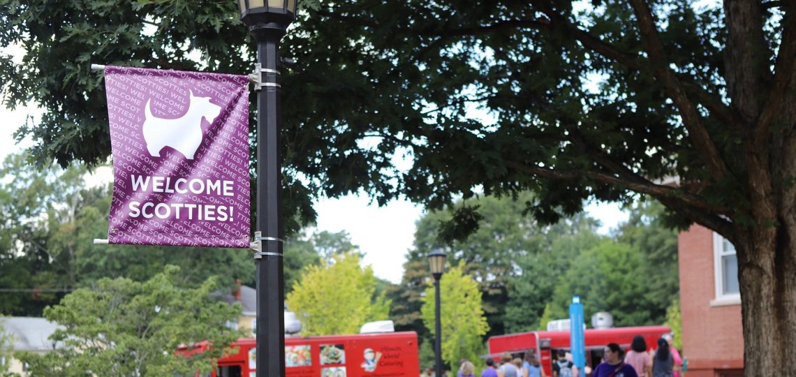 Agnes Scott Move-In day, Welcome Scotties banner.